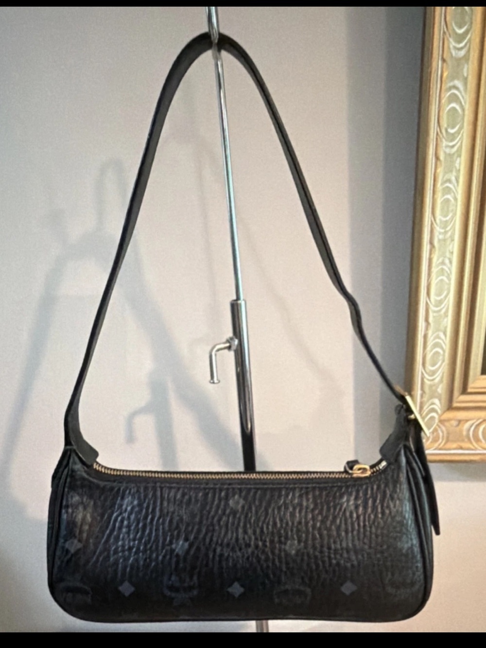 MCM Aren Visetos Monogram Print Shoulder Bag Black Pebble Leather Gray Logo COA - Picture 3 of 16